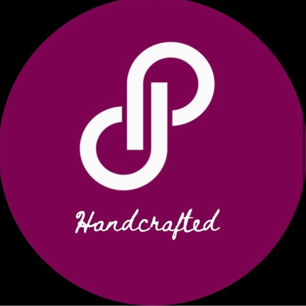 Conch Shell & White Keshi Teardrop Pearl Necklace With Artisan Silver Metalwork - Picture 16 of 17